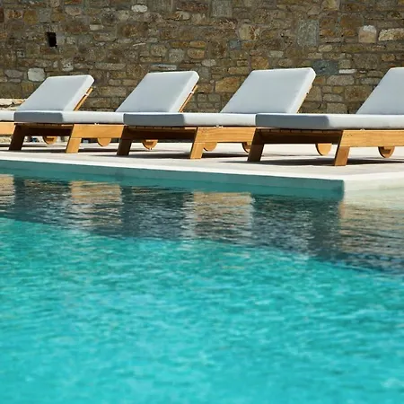 Villa La Isla Bonita: Luxury Mykonos Retreat With Sea Views *
