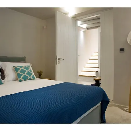 Villa La Isla Bonita: Luxury Mykonos Retreat With Sea Views Mykonos Town